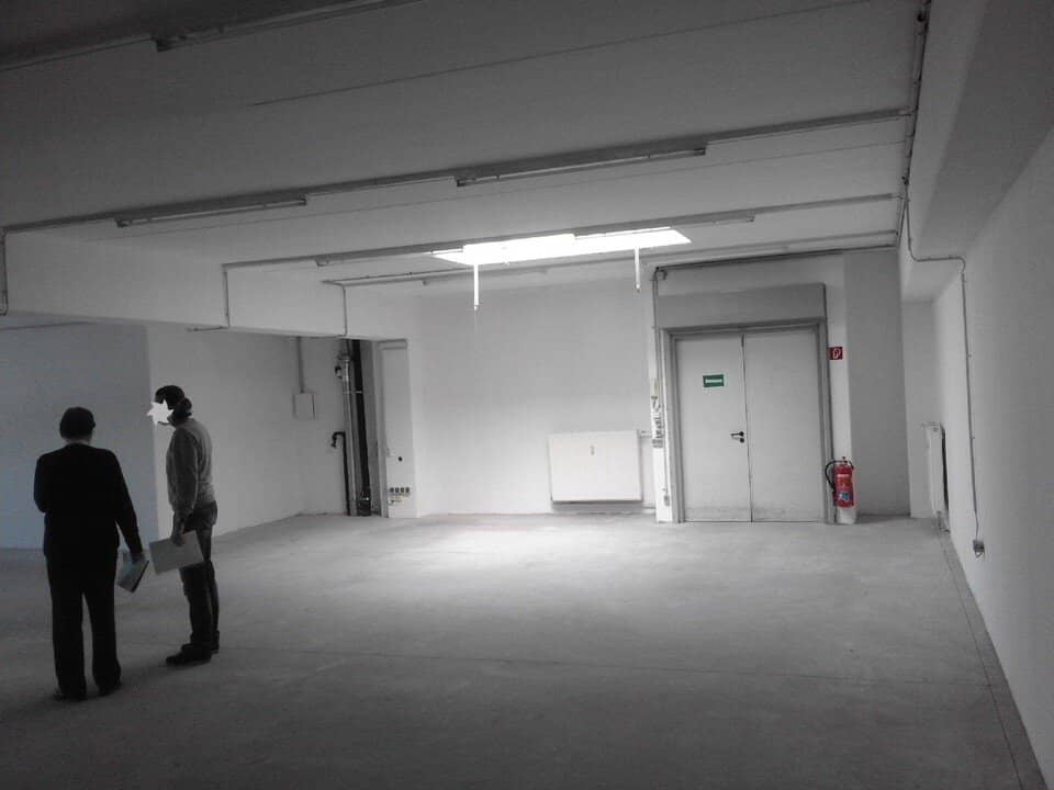 Commercial property, warehouse with office on the first floor, large freight elevator, delivery area