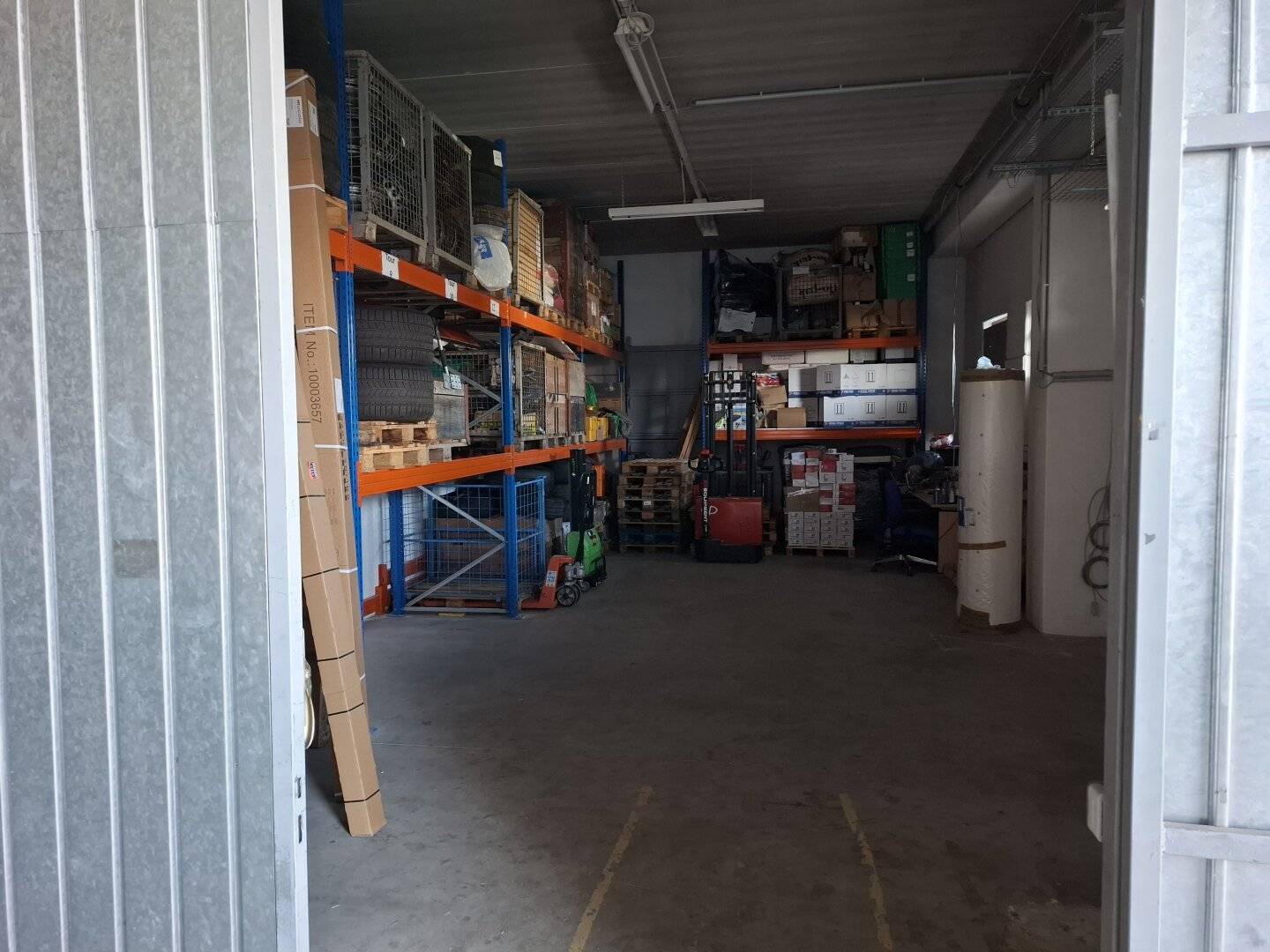 Warehouse and Office in Wiener Neudorf