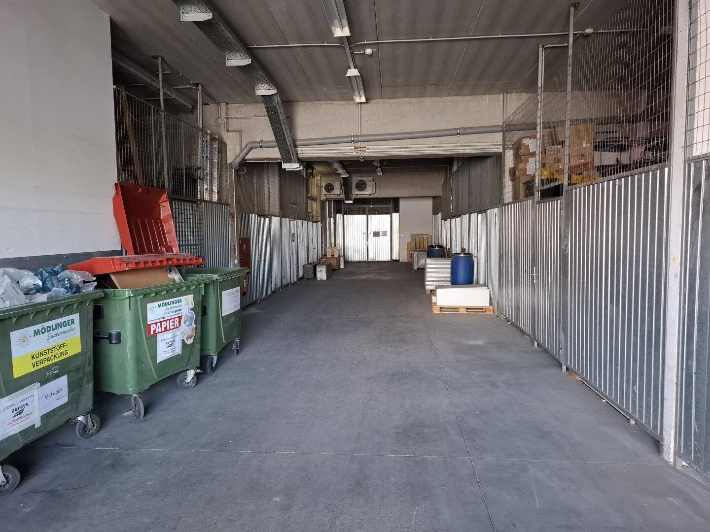 Warehouse and Office in Wiener Neudorf