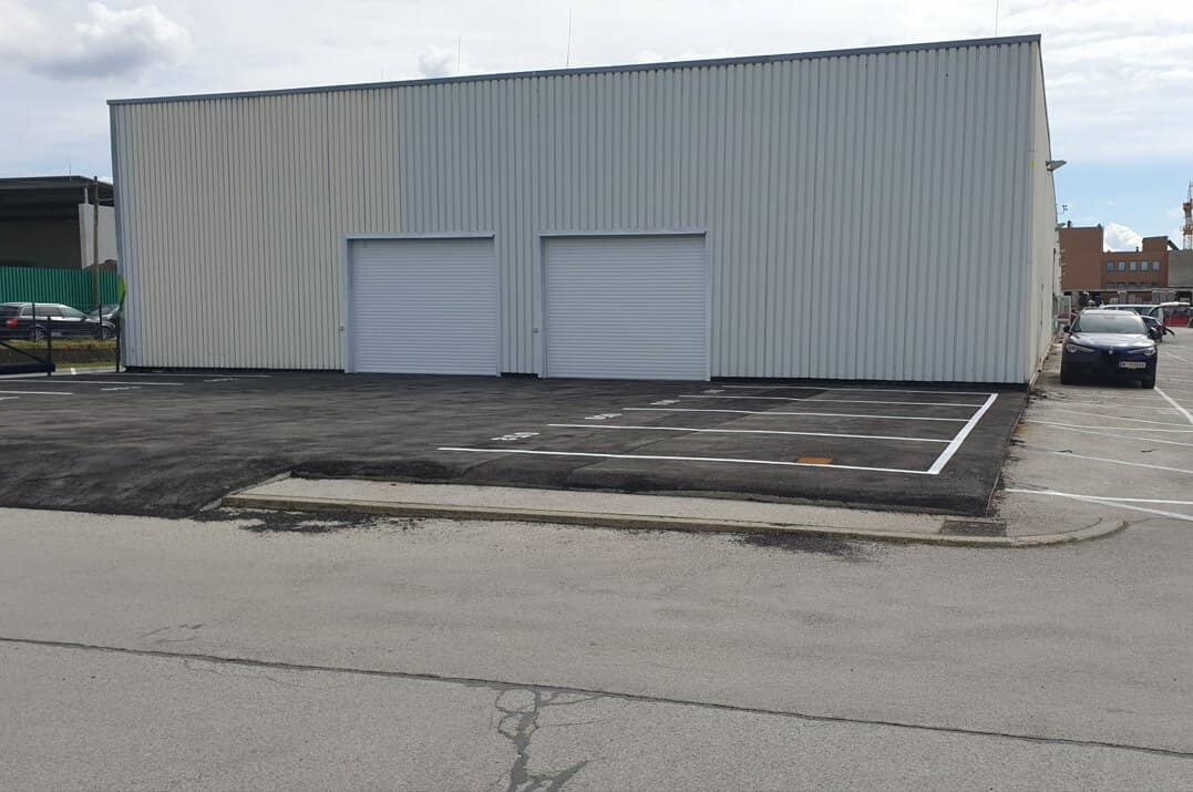 Gewerbeobjekt: Halle + Büro in Liesing, 247 m², Freistellplätze