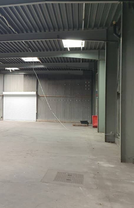 Gewerbeobjekt: Halle + Büro in Liesing, 247 m², Freistellplätze