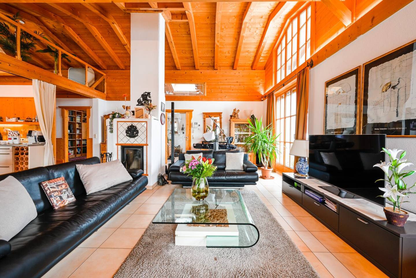 Landhaus in Kössen mit Kaiserblick, 300 m², 4 Zimmer, Kamin & PV Anlage
