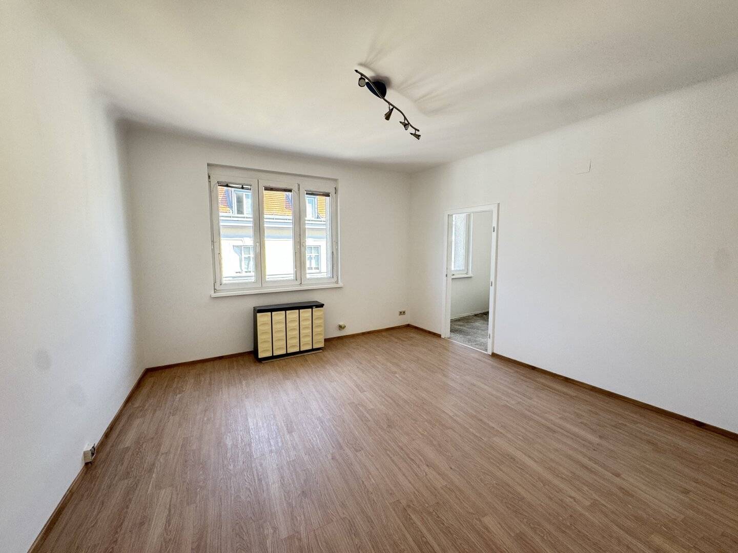 Sanierungsbedürftige 2-Zimmer-Wohnung in Hernals, 55,9 m² Ruhelage