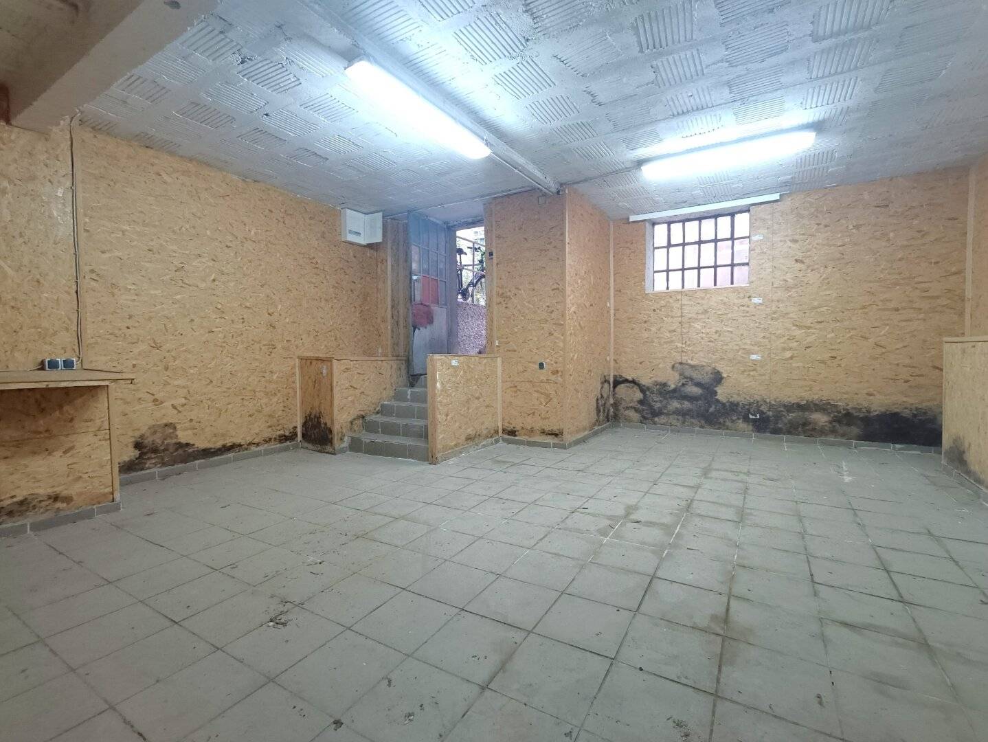 Hobbywerkstatt/Lagerfläche im Innenhof zum Schnäppchenpreis! Nähe U3 Ottakring - Straßenbahn Linie 2 Wilhelminenstraße direkt ums Eck!