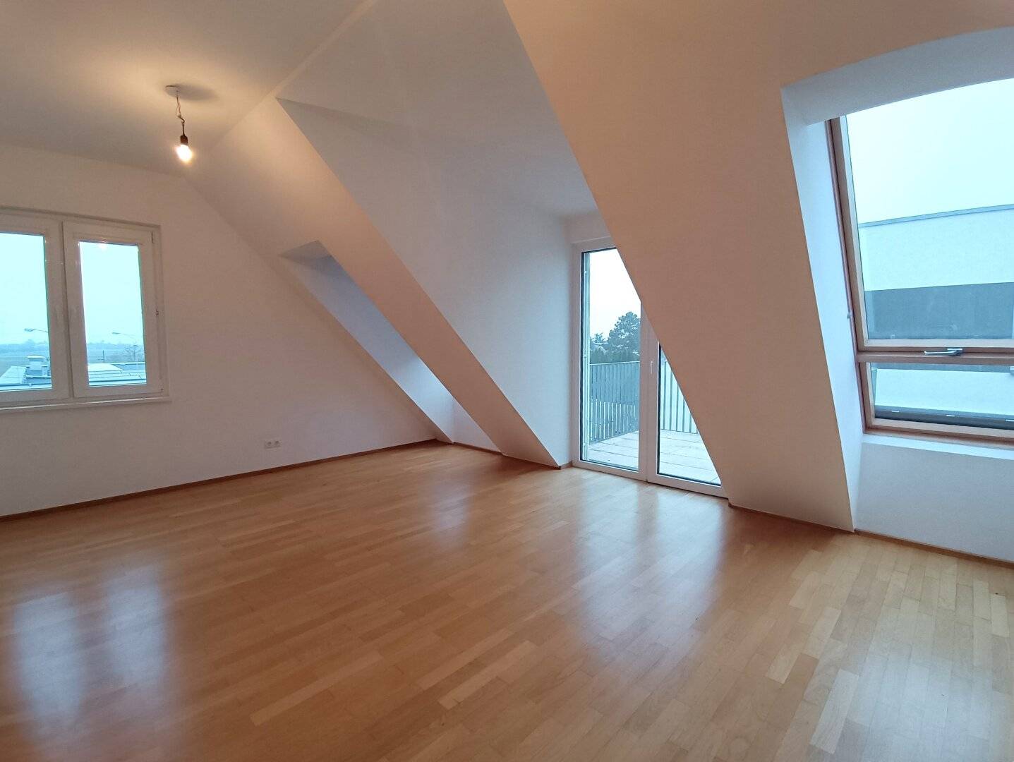 Dachgeschosswohnung mit Balkon Neubau Rustenfeld