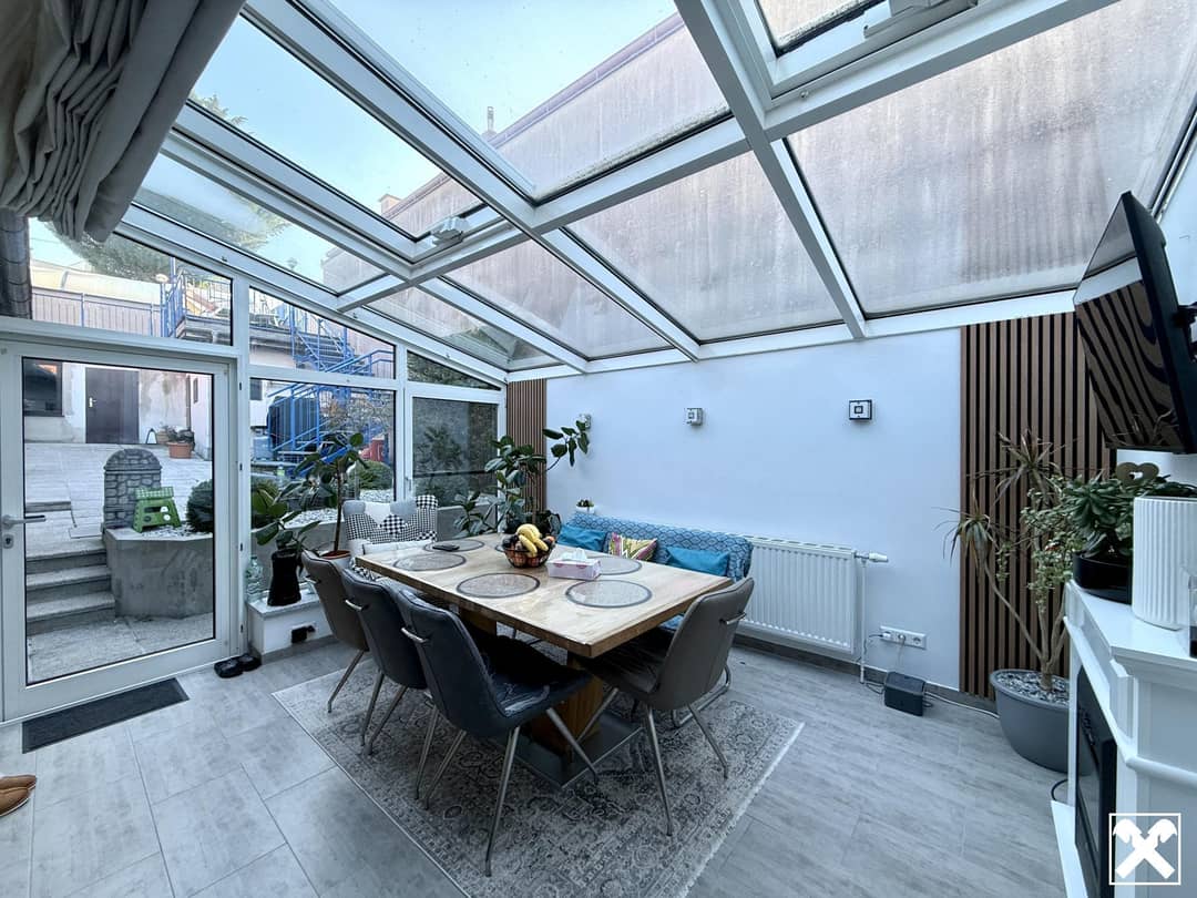 3-Zimmer-Einfamilienhaus mit Wintergarten und Pool in Hornstein