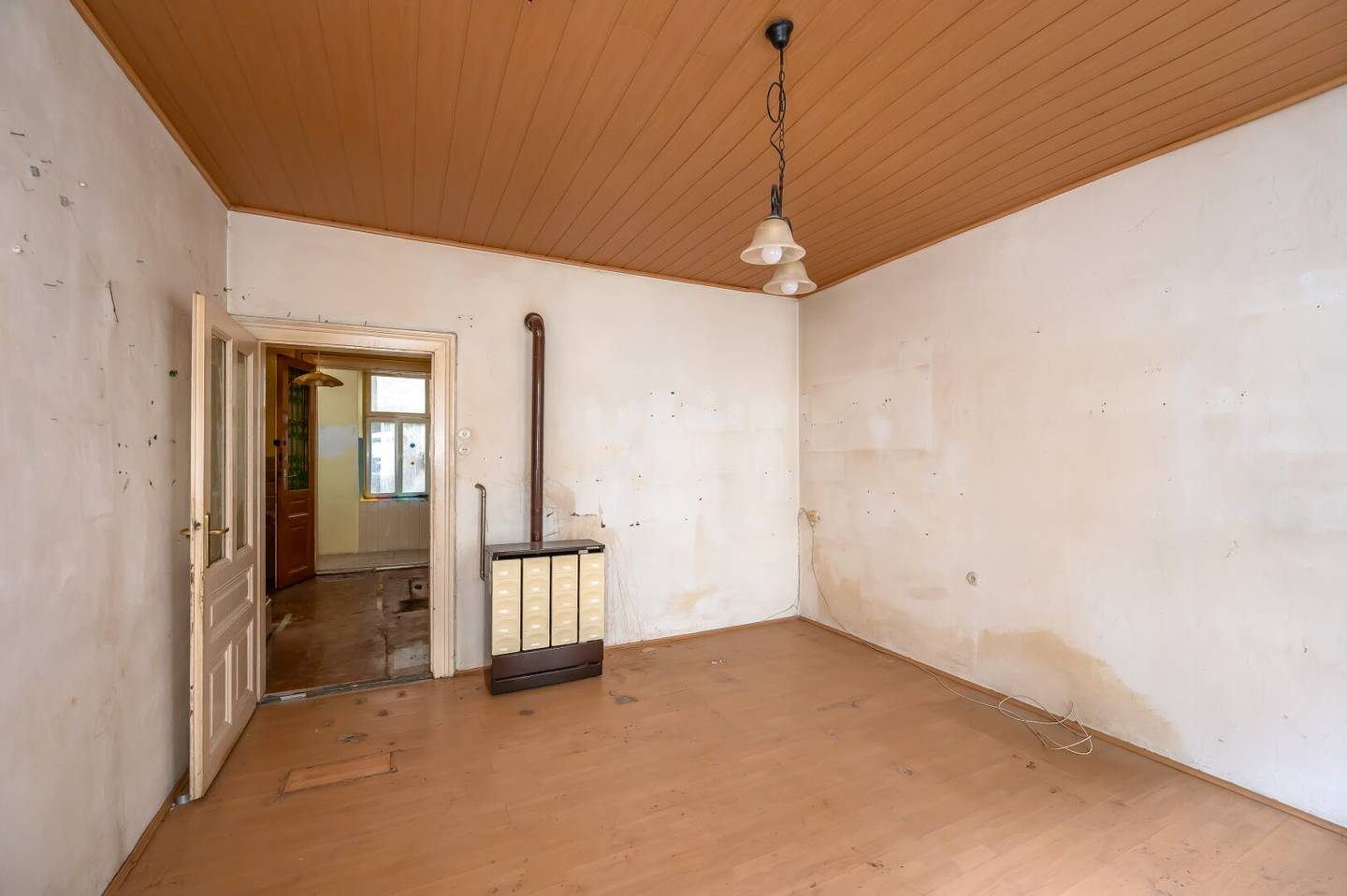 2-Zimmer Altbau-Wohnung in Wien Ottakring renovierungsbedürftig