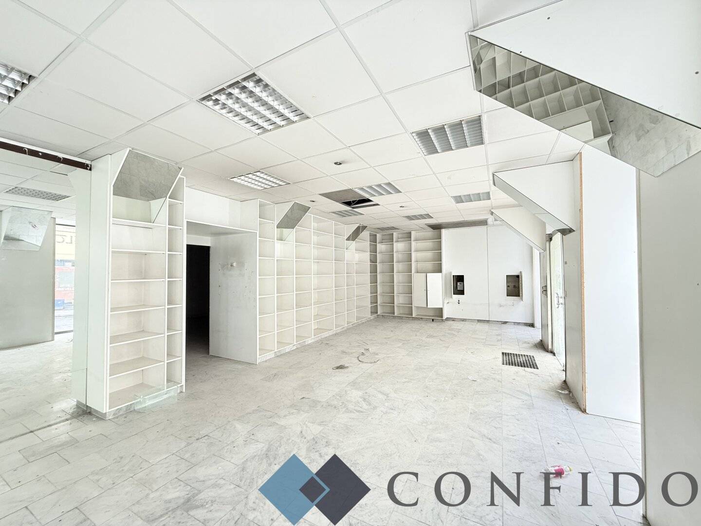 Neubaugasse commercial premises with potential in an urban trendy location