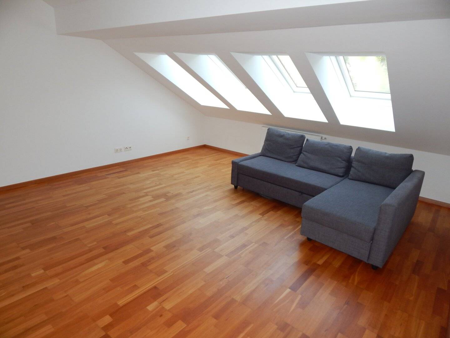 Dachgeschosswohnung hell Innenhof Grünblick
