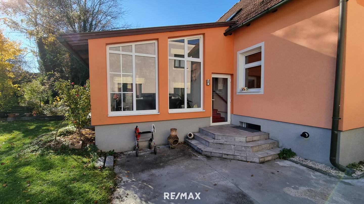 Einfamilienhaus in Wilhelmsburg mit großem Garten und Wintergarten