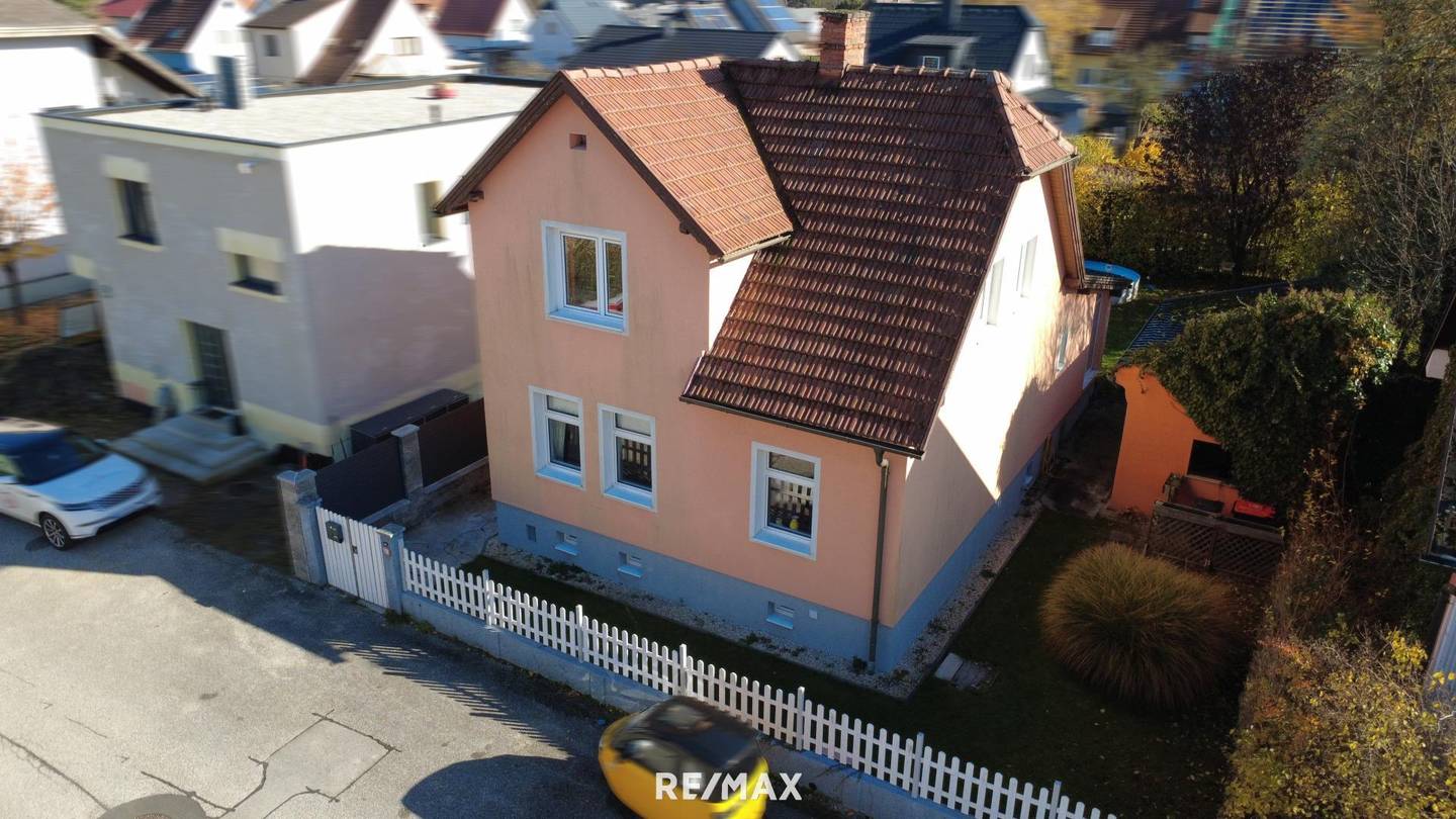Einfamilienhaus in Wilhelmsburg mit großem Garten und Wintergarten