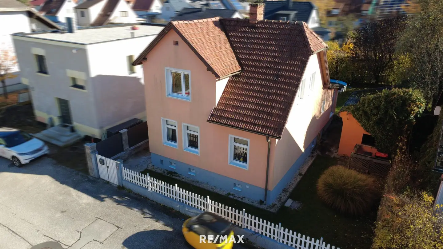 Einfamilienhaus in Wilhelmsburg mit großem Garten und Wintergarten