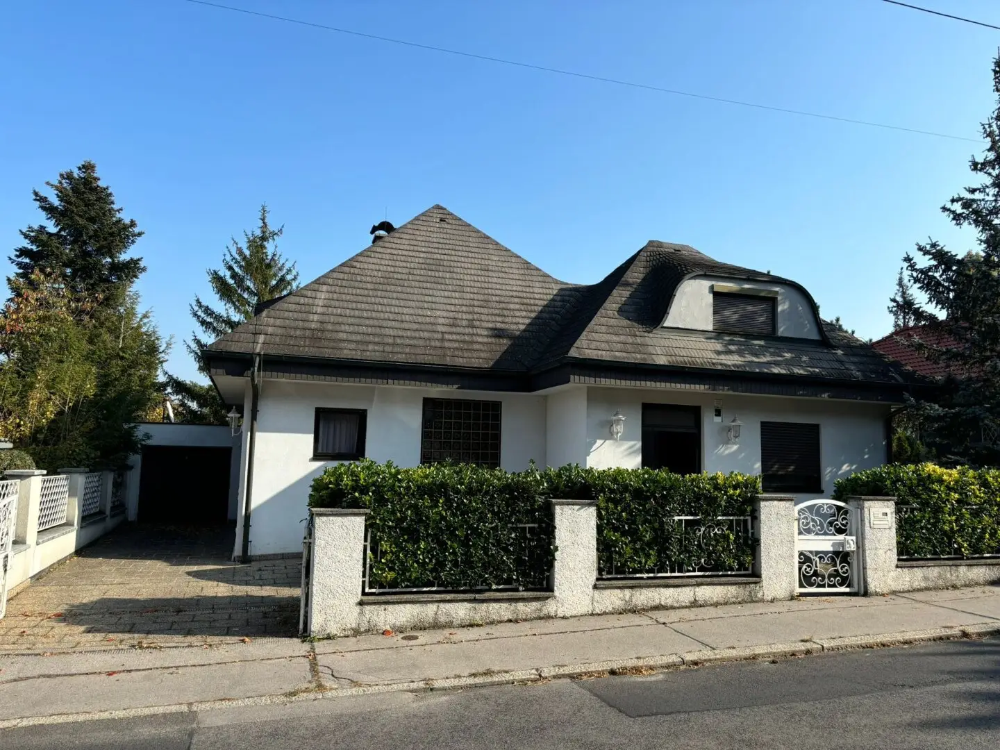6-Zimmer-Haus mit Sauna, Pool & Garten nahe Maurer Wald in Liesing