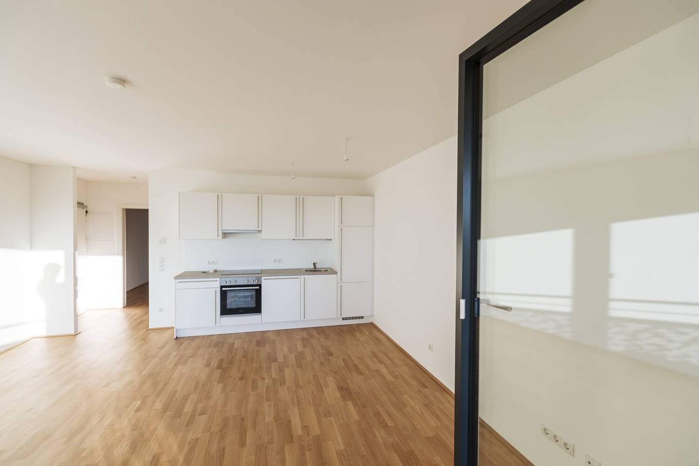 Provisionsfrei! Erstbezug - Wunderschöne Drei-Zimmer-Wohnung mit Loggia!