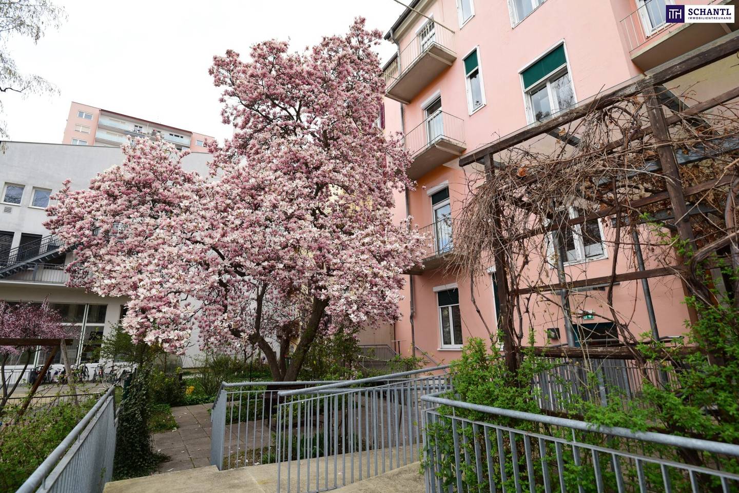 Zinshaus Graz: 15 Zimmer, Tiefgarage