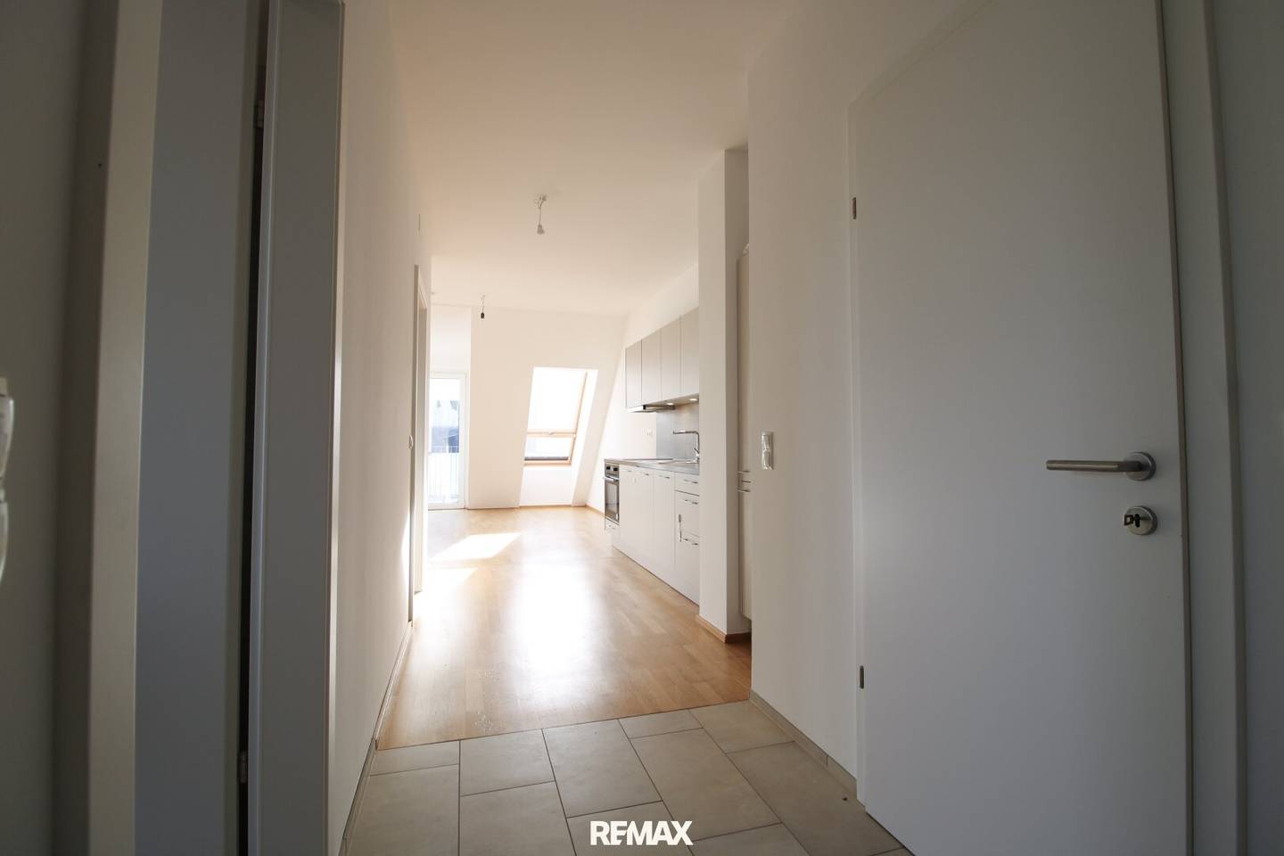 Dachgeschosswohnung mit Terrasse nahe U1 Oberlaa