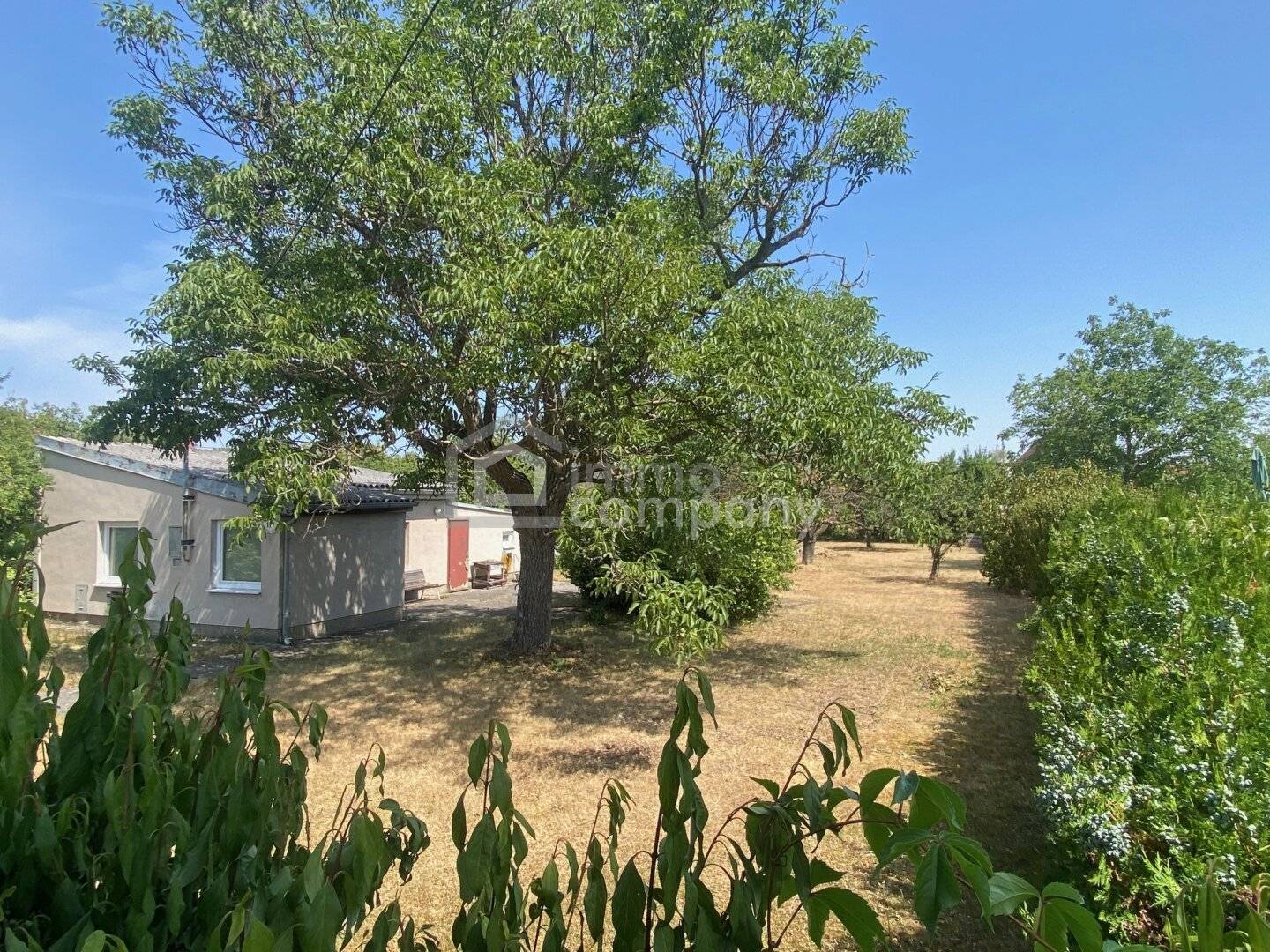 1,108 m² large plot with existing house in a good location in Baden bei Wien