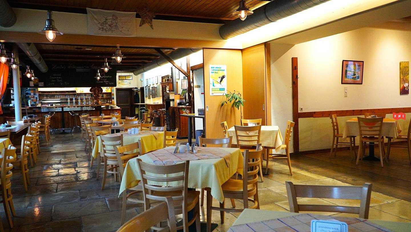Dreamlike gastro property in the Wachau at the foot of a ruin Donauterrasse perfect for fine gastronomy or gourmet temple