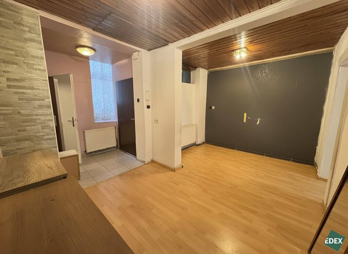 Sanierungsbedürftige Altbauwohnung nahe Matzleinsdorfer Platz