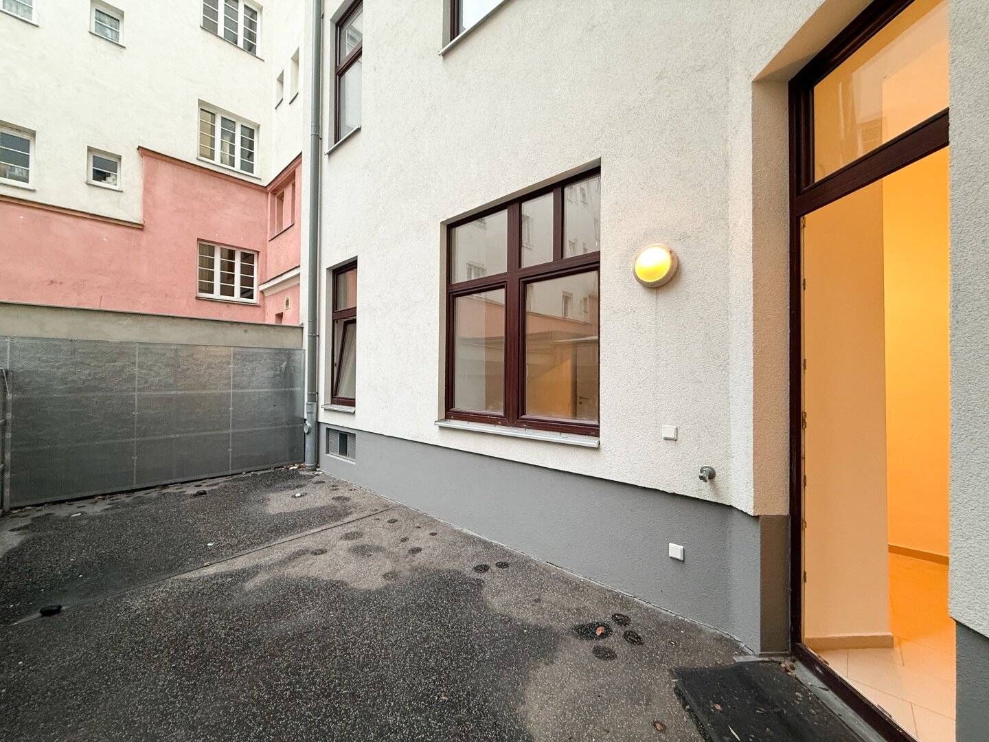 Gepflegte Gewerbefläche 208m² mit Terrasse 1100 Wien