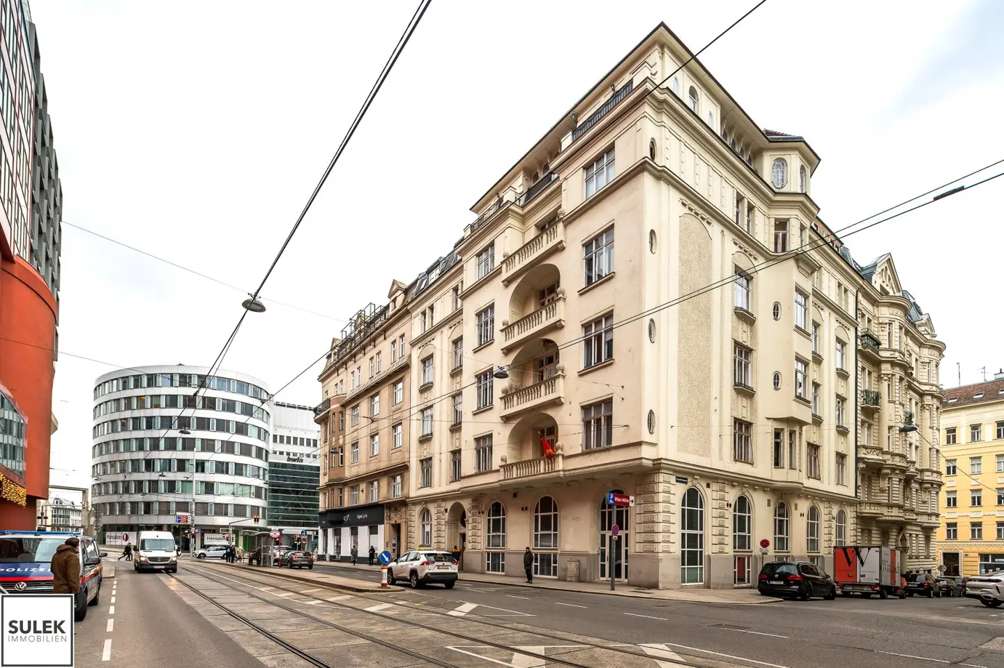 ** Repräsentatives Altbau-Büro mit Klimaanlage und Balkon – ca. 201 m² vis à vis Wien Mitte / The Mall; ab sofort **