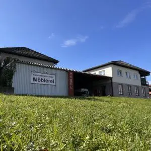 Vielseitige Liegenschaft zwischen Steyr und Haag mit drei Wohneinheiten