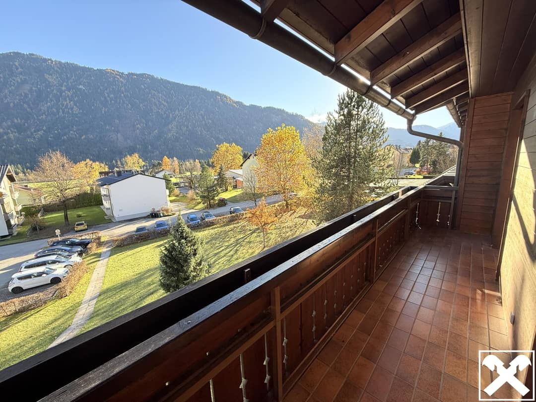 Dachgeschosswohnung hell ruhig Balkon mit Blick