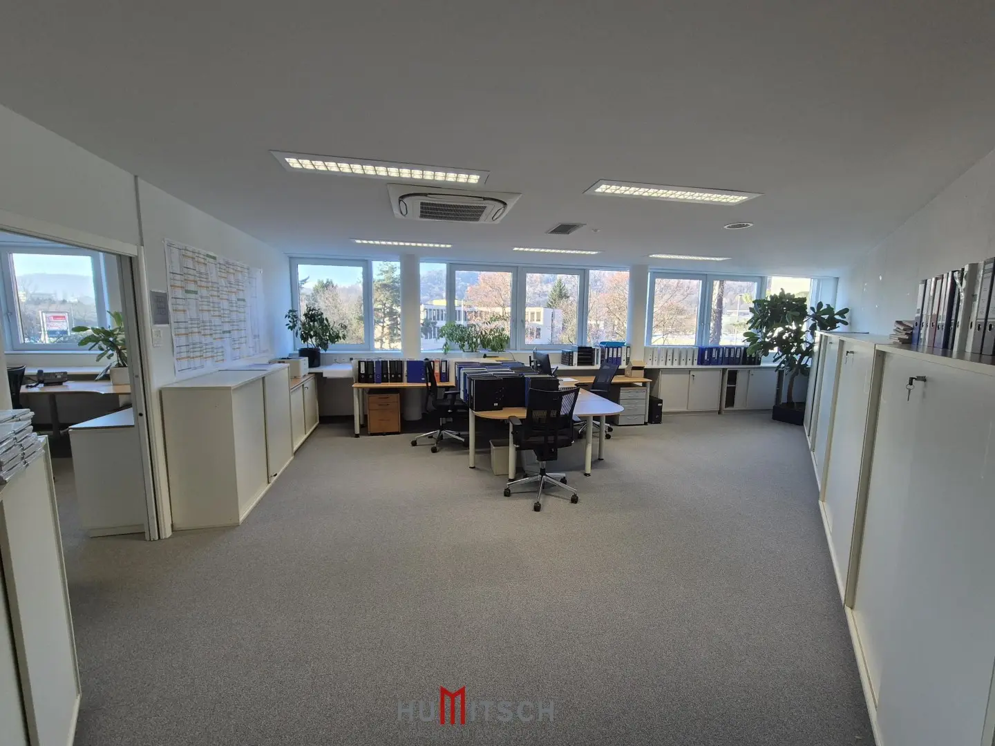 Bürofläche in Graz Straßgang – 352,70 m² teilbar, 10 Stellplätze