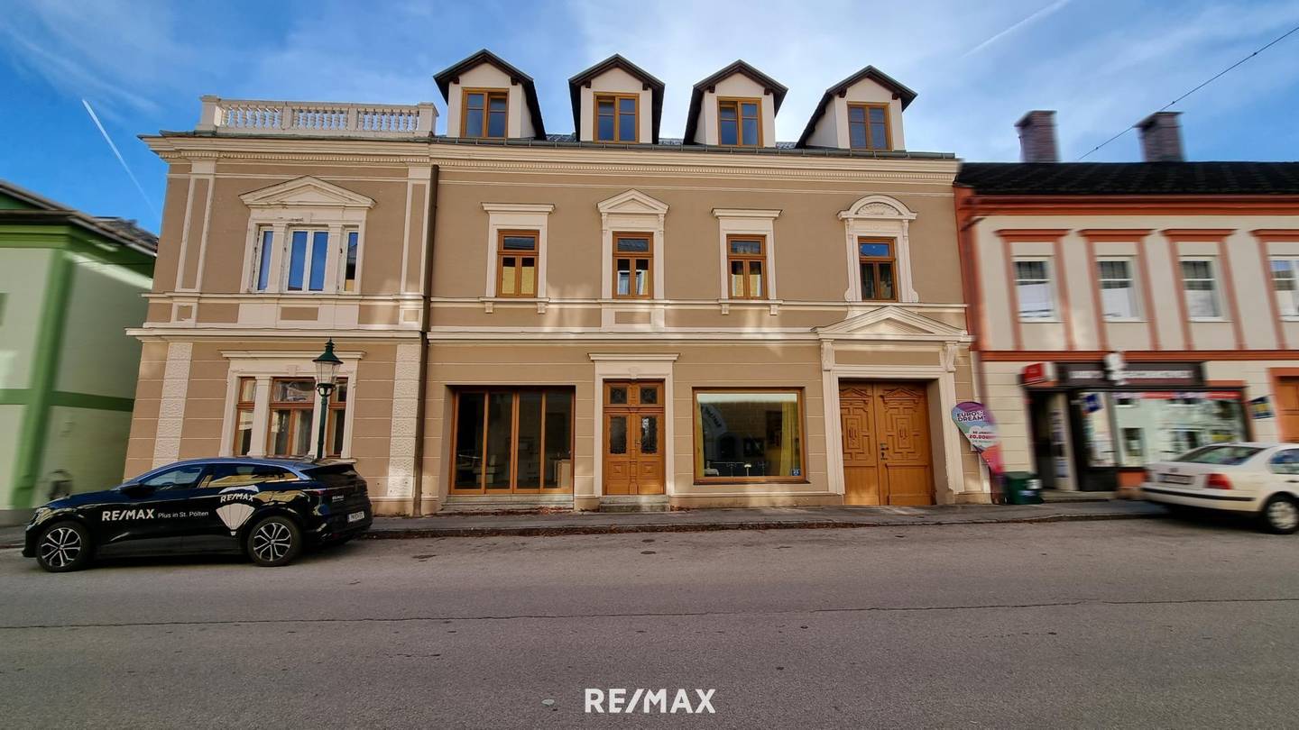 Zinshaus in Türnitz mit Innenhof und Nebengebäude, 656 m² Nutzfläche