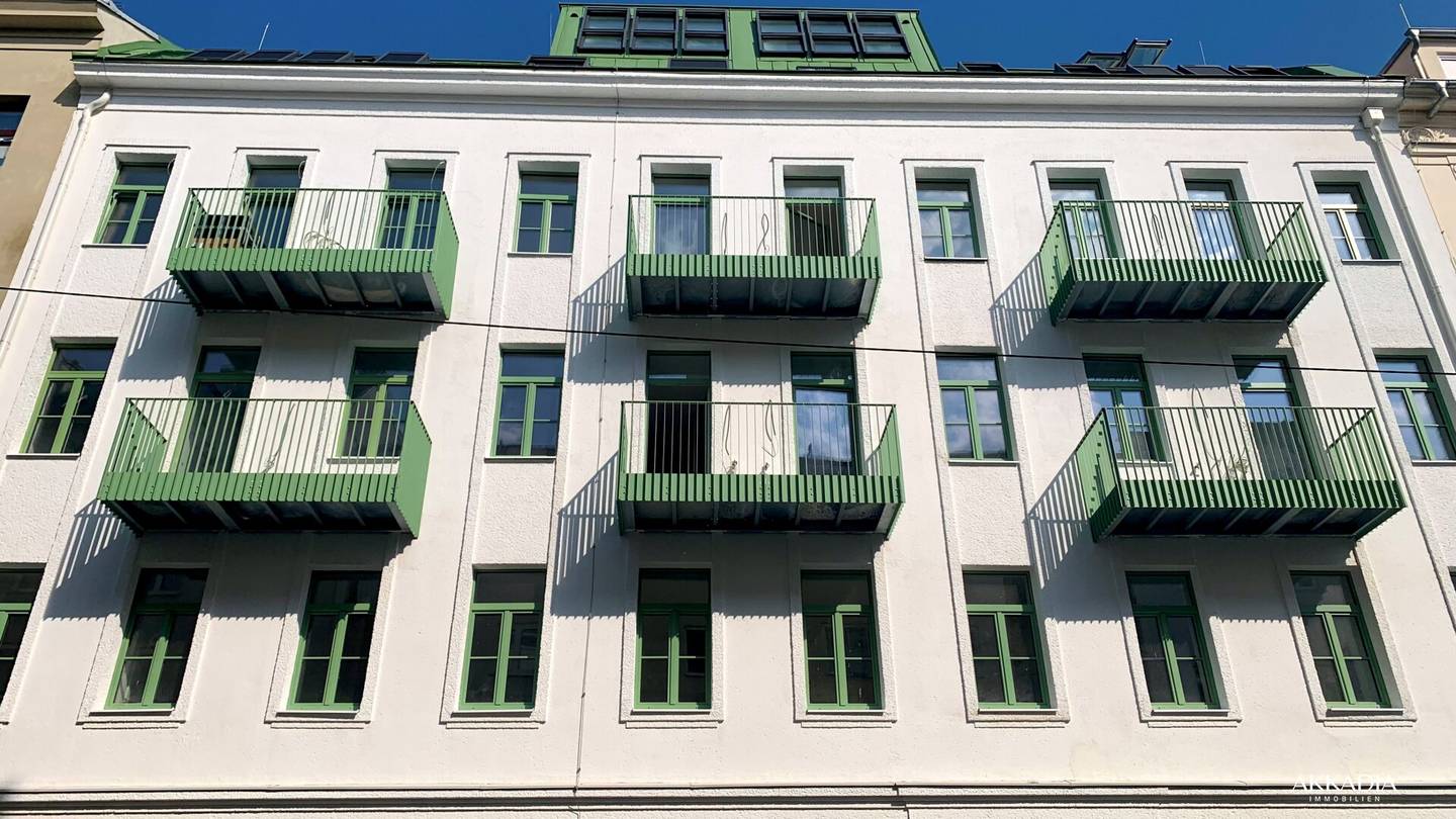 Gründerzeit building I Balcony I First occupancy