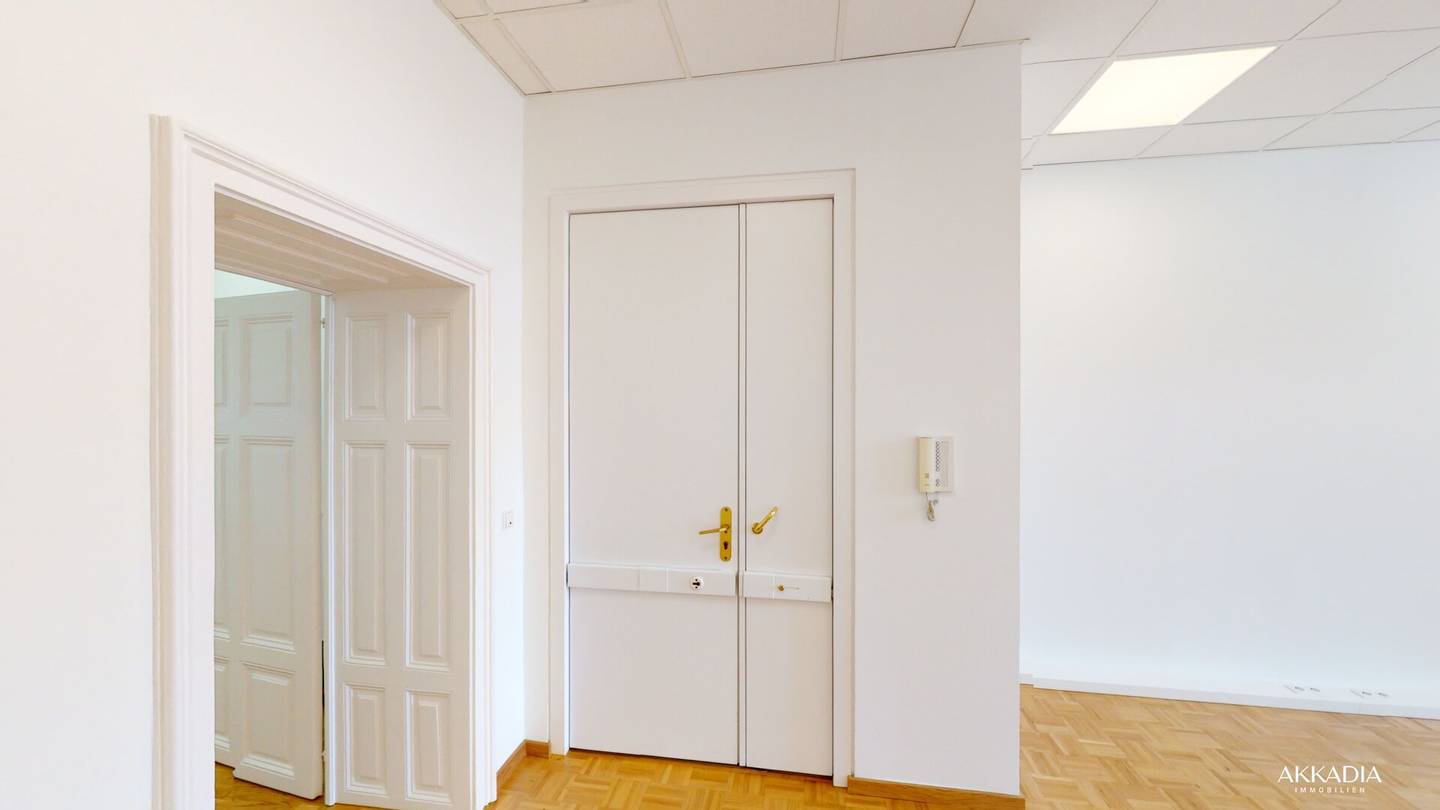 Premium office in top location on Mariahilfer Straße – expansion possibility up to approx. 1200 m²