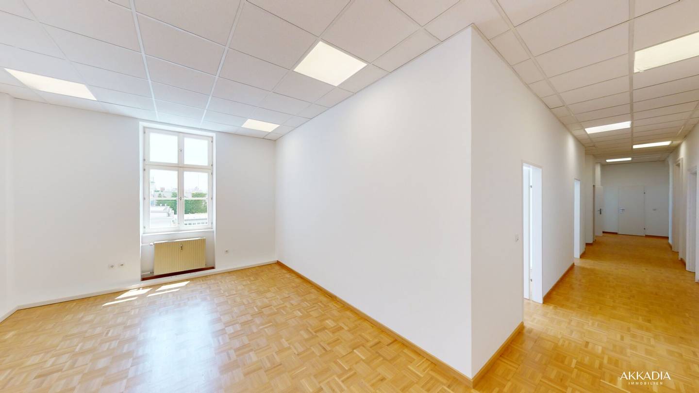 Premium office in top location on Mariahilfer Straße – expansion possibility up to approx. 1200 m²