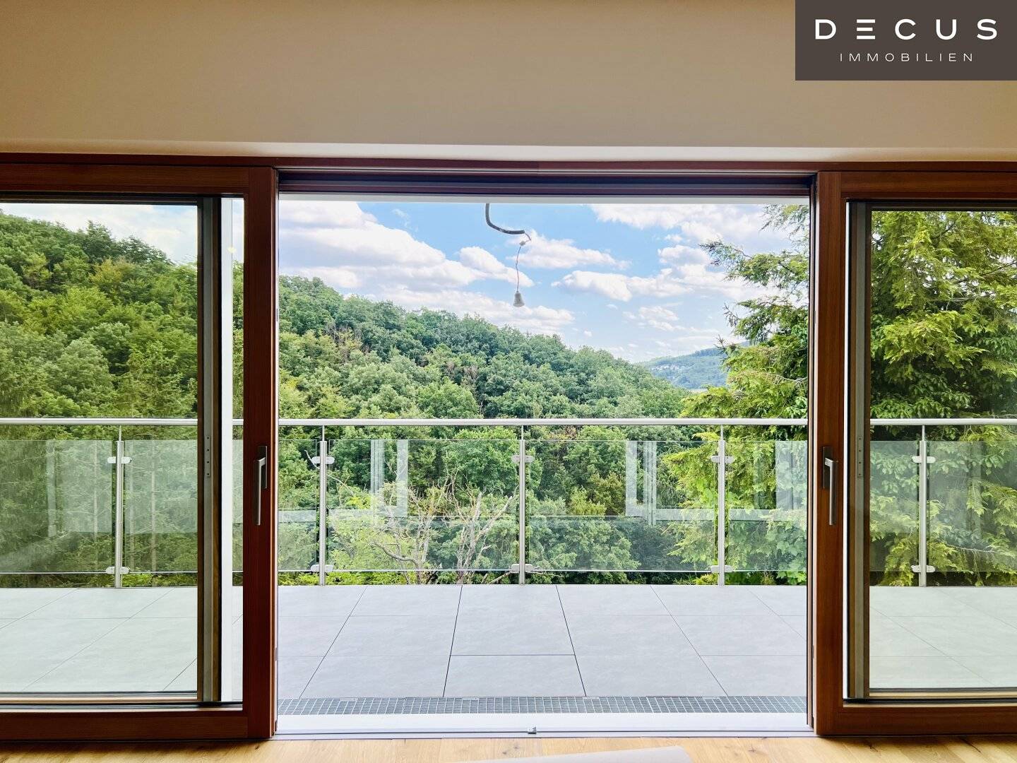 Enchanting Forest View First Occupancy Distant View Forest Idyl Family Dream