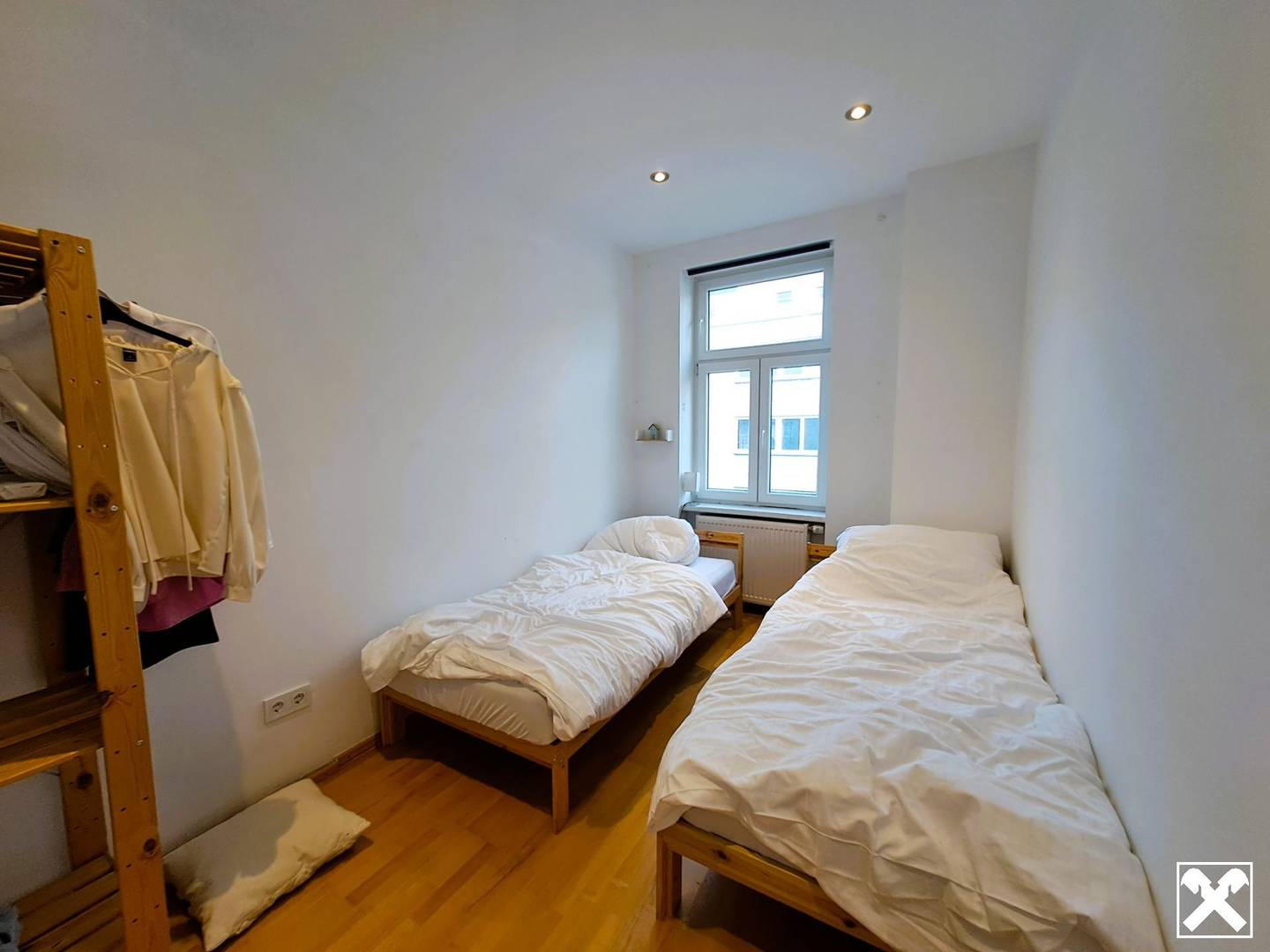 Apartment package renovated building near U4