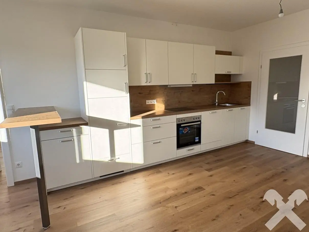 Hochwertig renovierte Wohnung in zentraler Lage