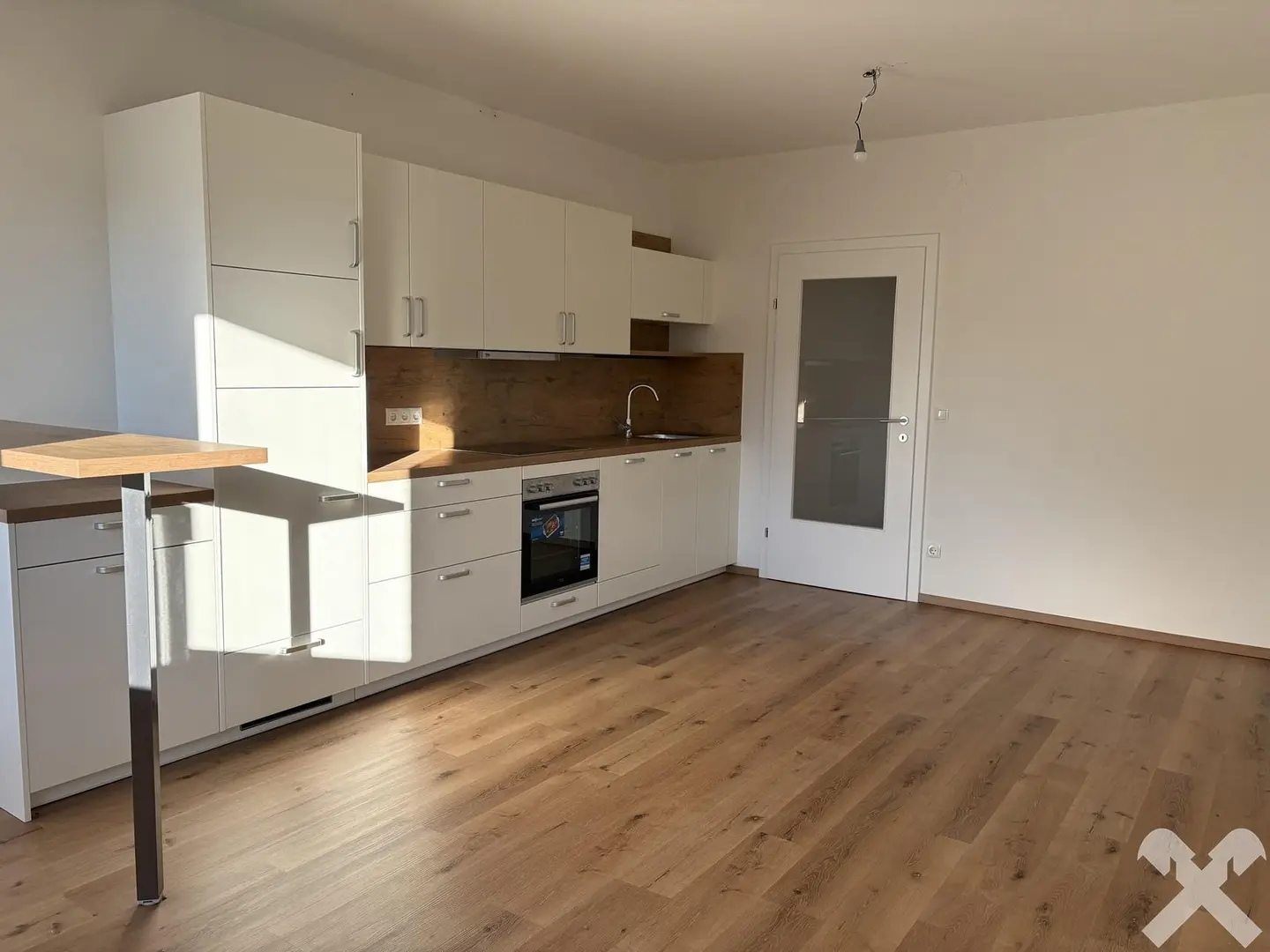 Hochwertig renovierte Wohnung in zentraler Lage