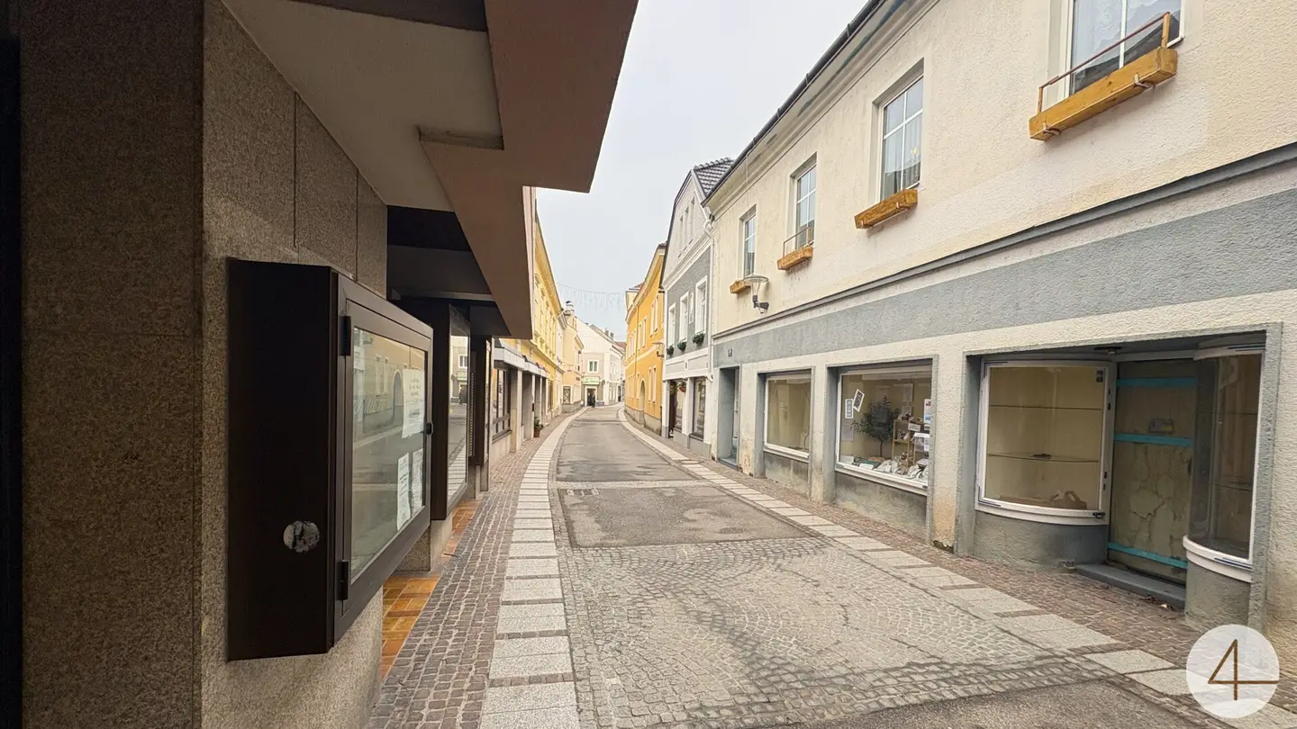 Mehrfamilienhaus in Scheibbs mit großem Geschäftslokal, zentrale Lage