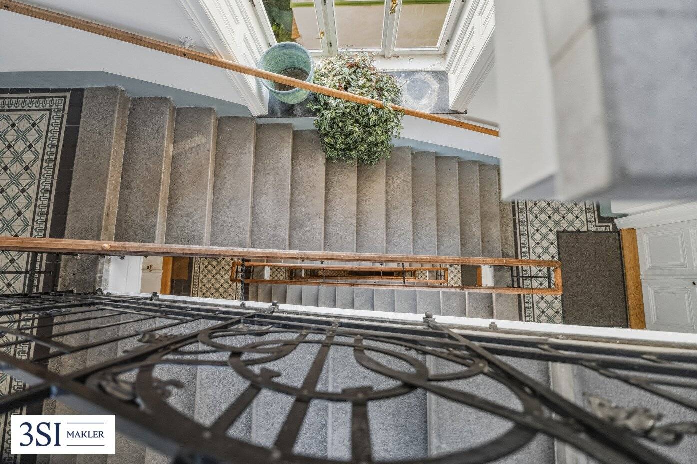 Investment apartment package with longterm tenancy