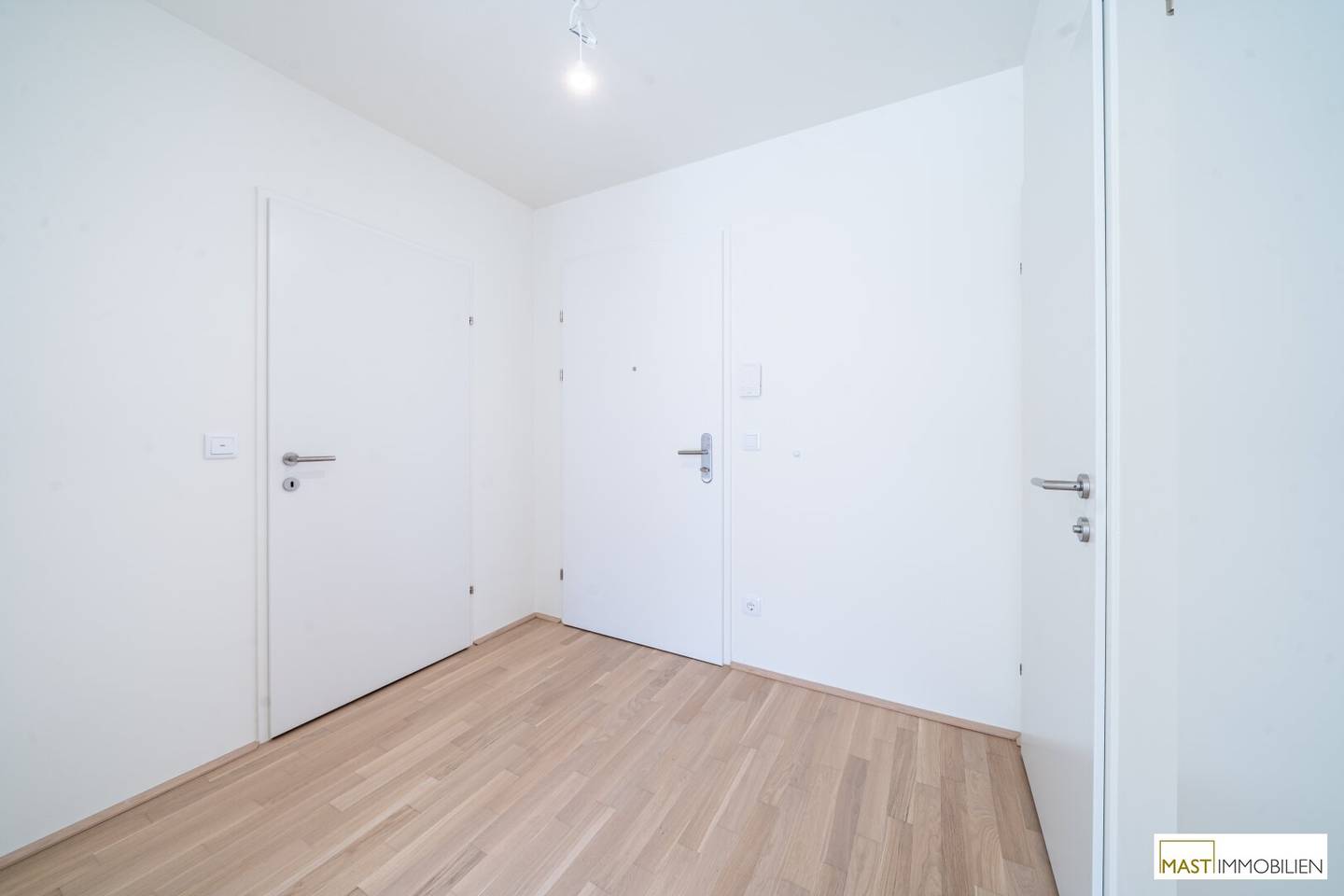 Apartment near Badeteich Hirschstetten balcony