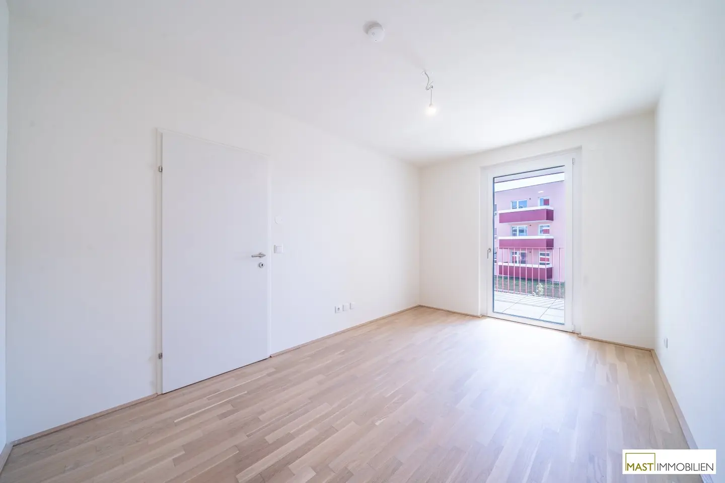Apartment near Badeteich Hirschstetten balcony