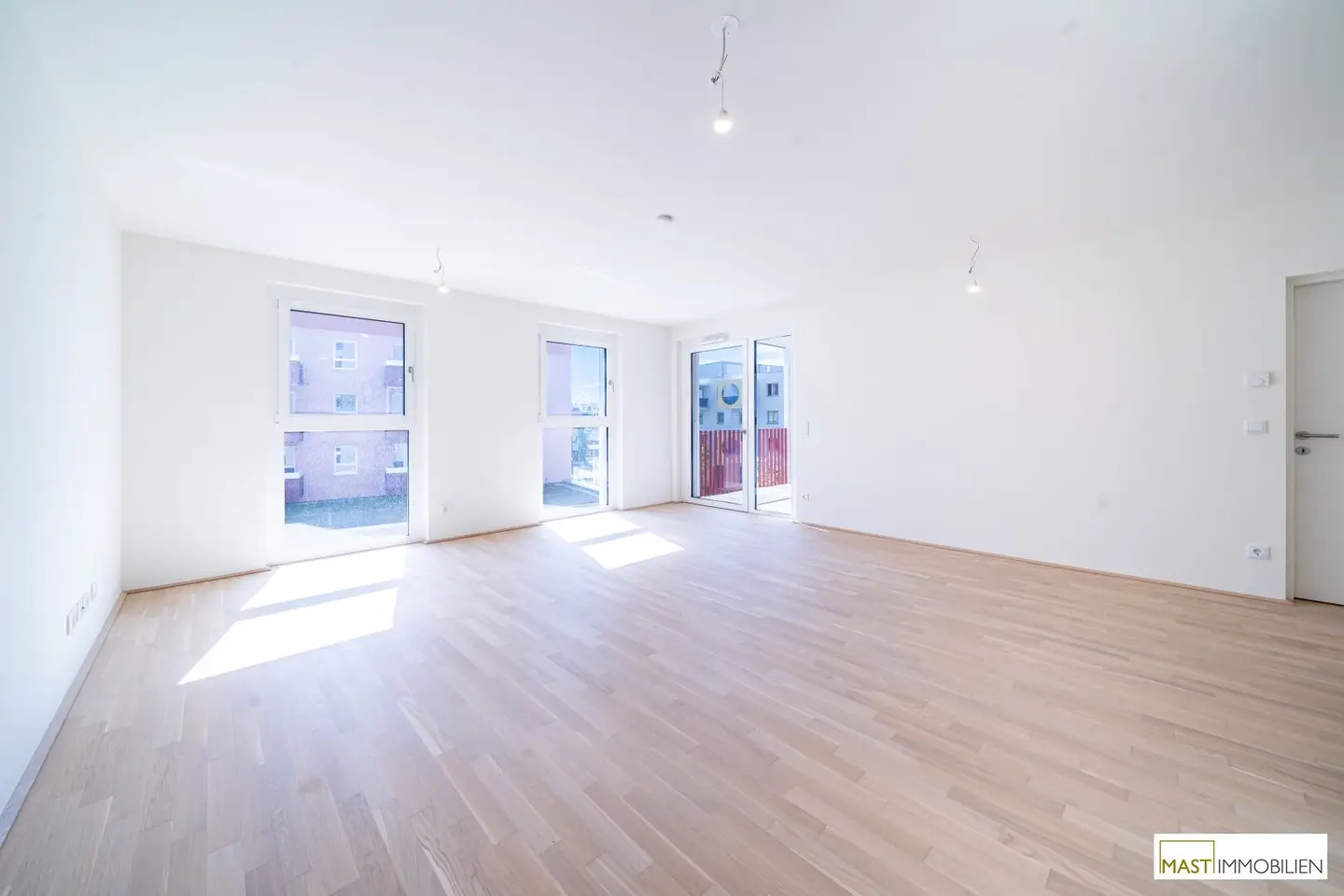 Apartment near Badeteich Hirschstetten balcony