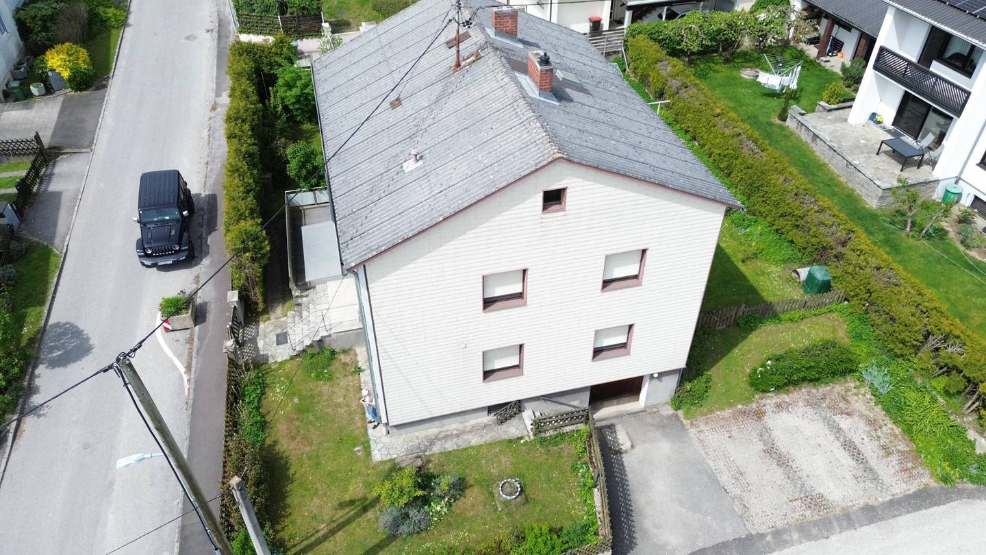 Einfamilienhaus mit großem Garten & Panoramablick in Rufling
