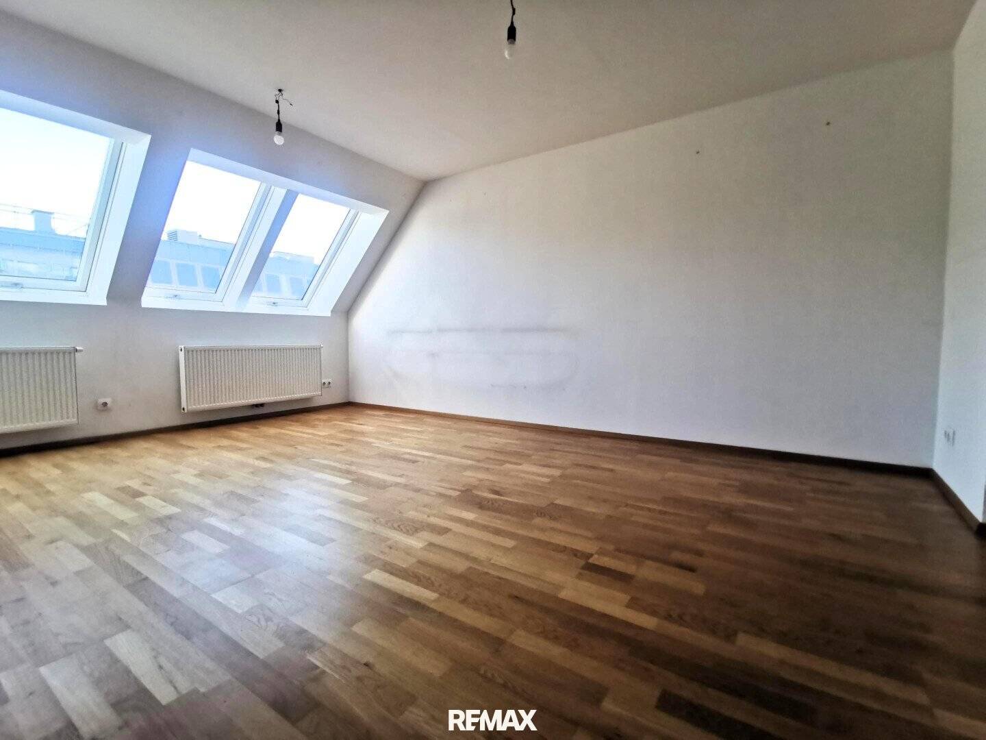 Dachgeschosswohnung Altbau Charme Donaukanal U4