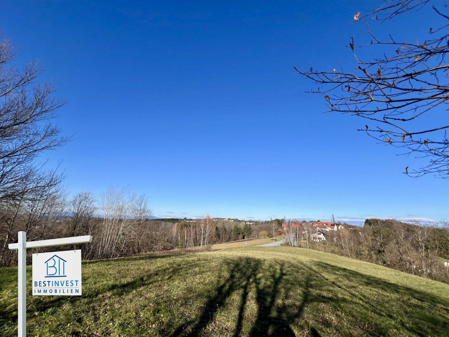 Sunny building plot with distant view in southern Burgenland