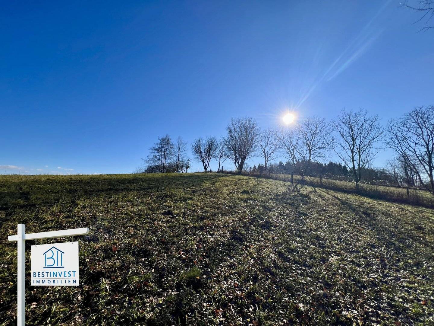 Sunny building plot with distant view in southern Burgenland