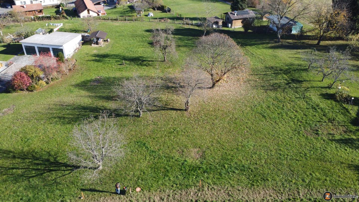 Erhöhtes Baugrundstück mit Blick auf Burg Güssing – kein Bauzwang