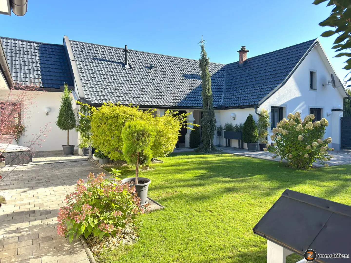 Modern residential house with two barrier-free, separate units