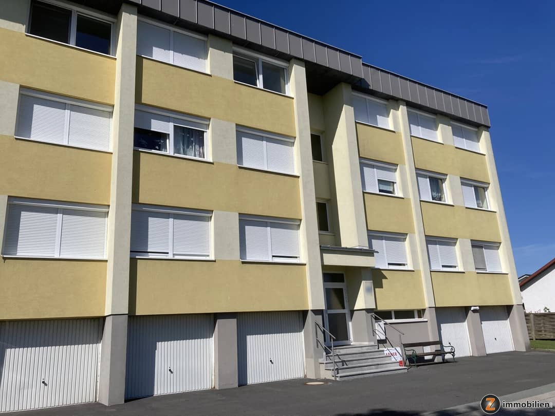Maisonette apartment near the town center with garage space