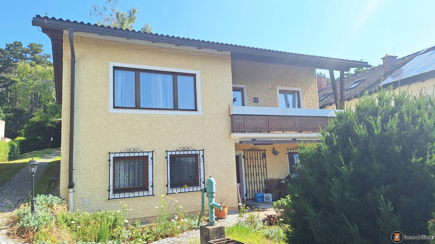 Einfamilienhaus in Bad Vöslau mit großem Garten, Pool und Carport