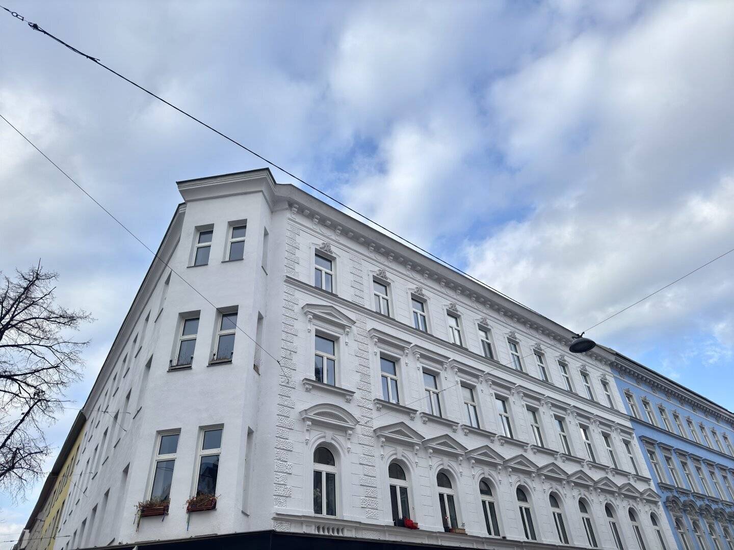 Apartment near Augarten with design potential